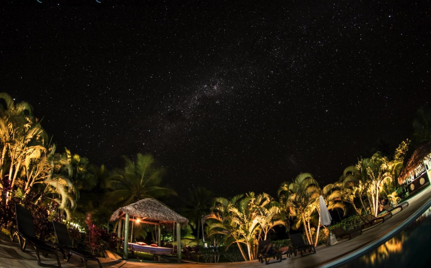 Waidroka Bay Resort Deuba Екстериор снимка
